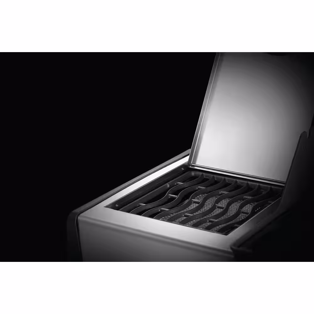 NAPOLEON Rogue 3-Burner Natural Gas Grill with Infrared Side Burner in Stainless Steel