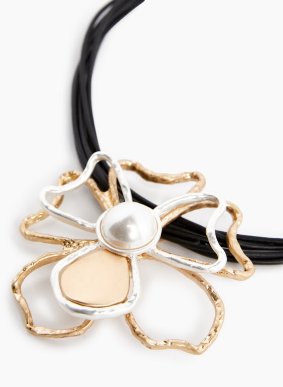 Floral Pendant Necklace