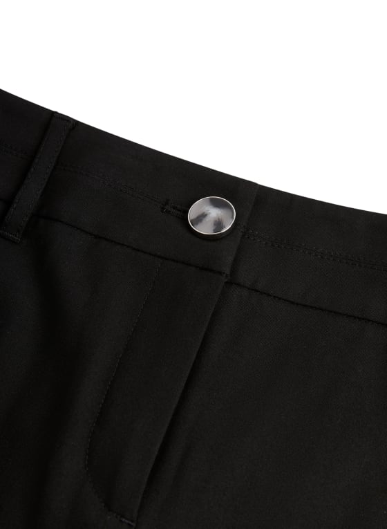 City Fit Slim Leg Pants