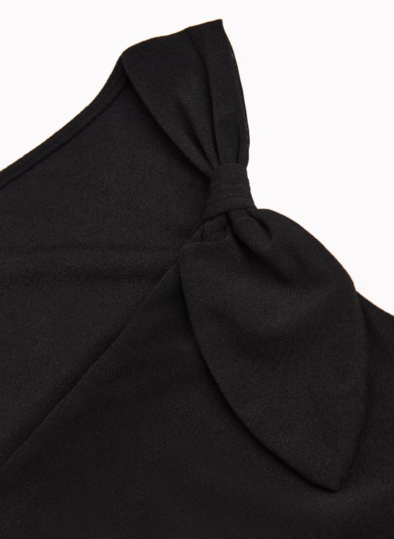 Sleeveless Tie Detail Top