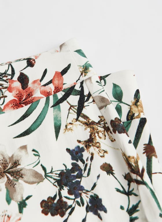 Tropical Floral Print Capris