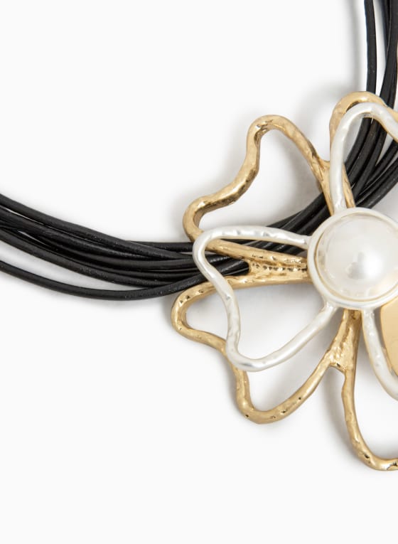 Floral Pendant Necklace