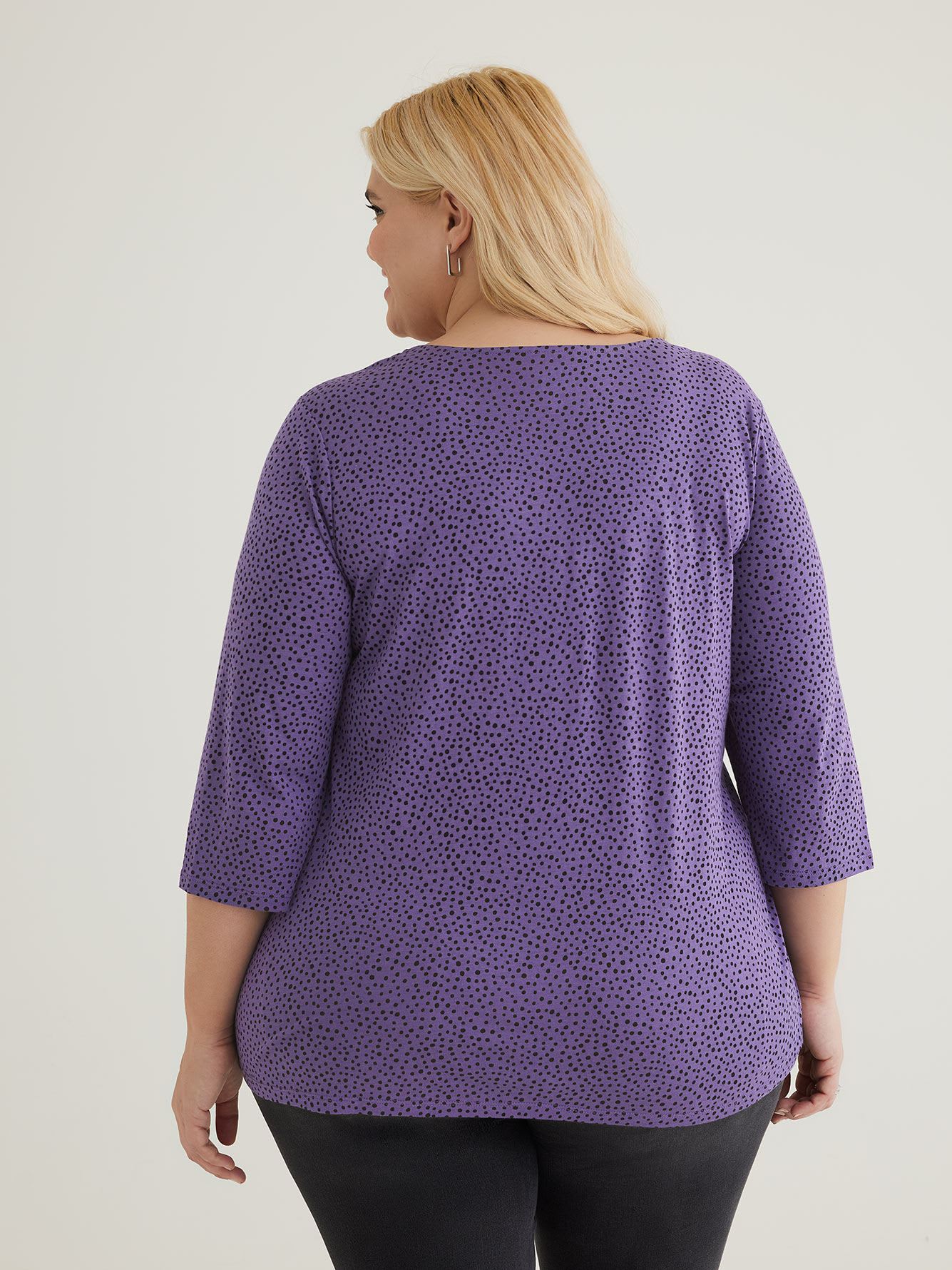 Girlfriend-Fit Crew Neck T-Shirt with 3/4 Sleeves - PENN. Essentials