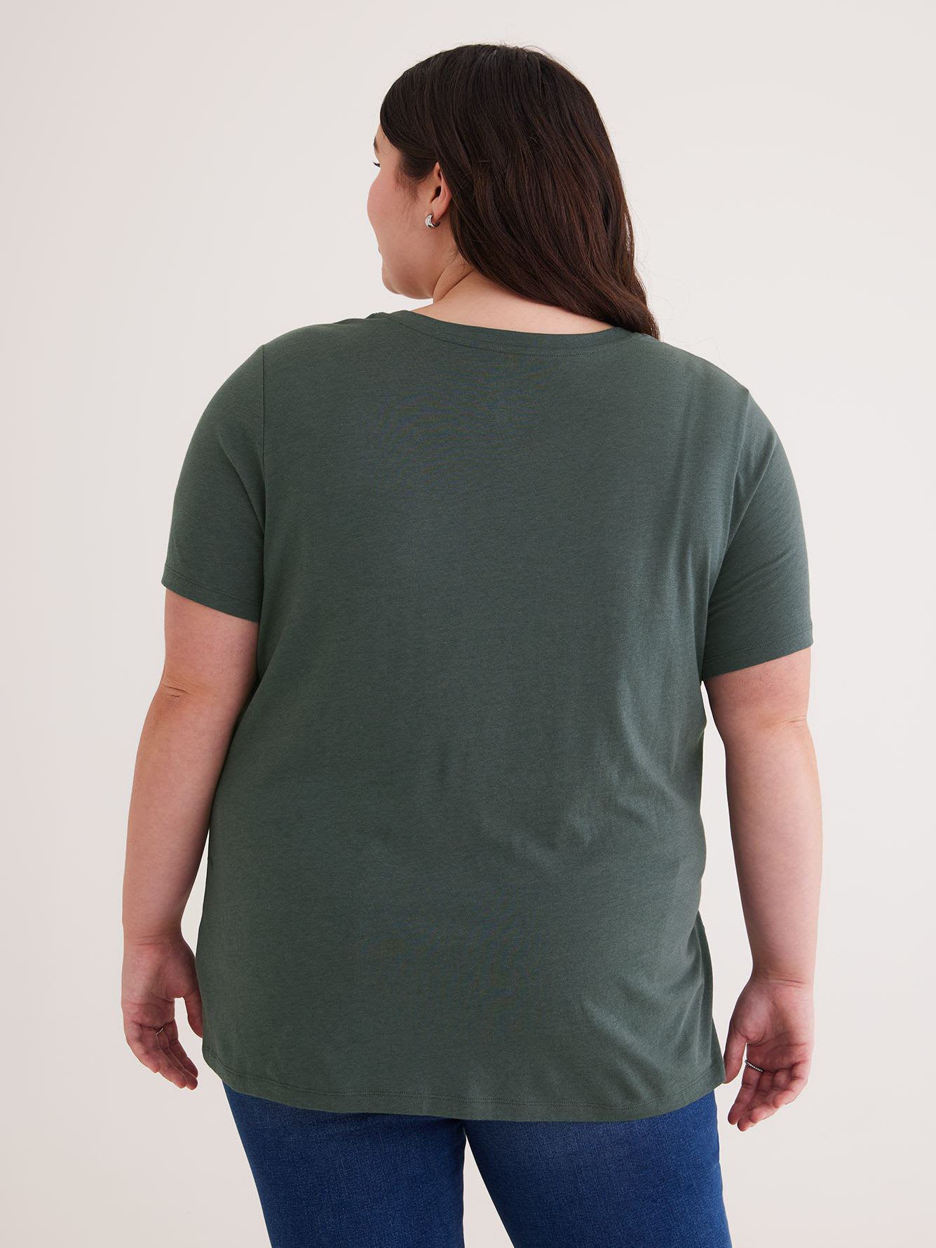 Boyfriend Fit Scoop-Neck T-Shirt - PENN. Essentials