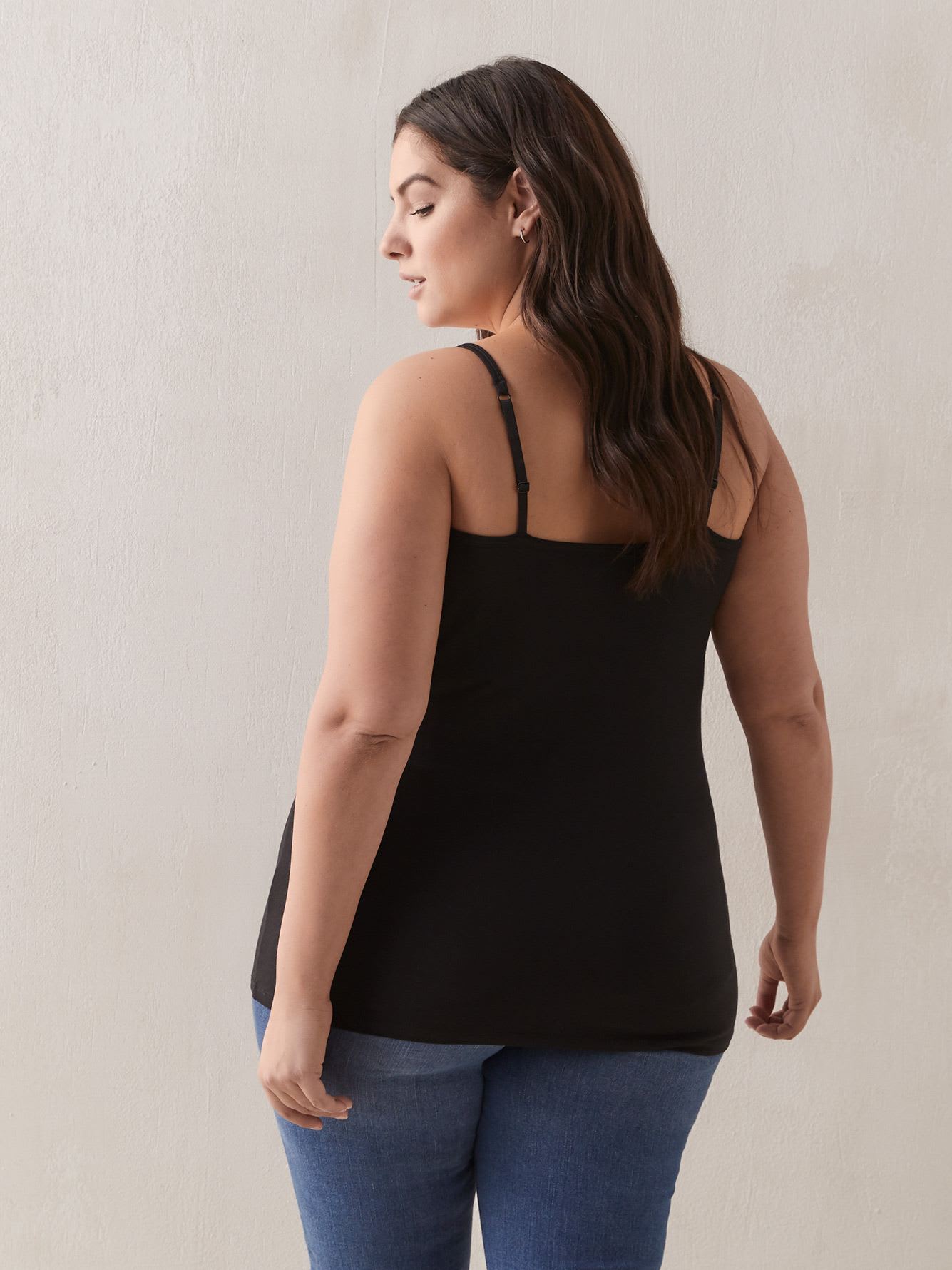 Solid Fitted Cami With Adjustable Straps - PENN. Essentials
