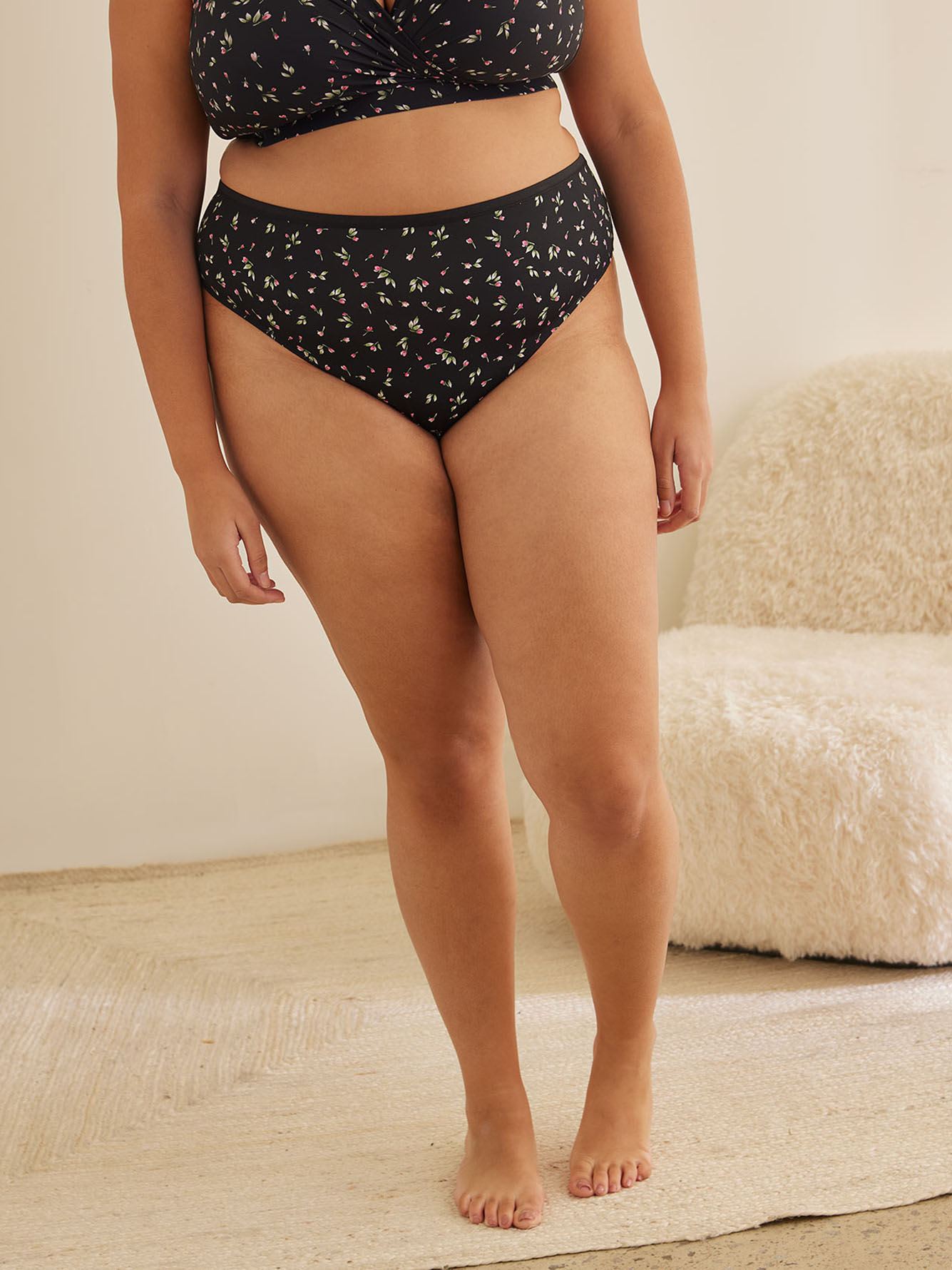 Microfibre Thong with Rosebud Print - ti Voglio