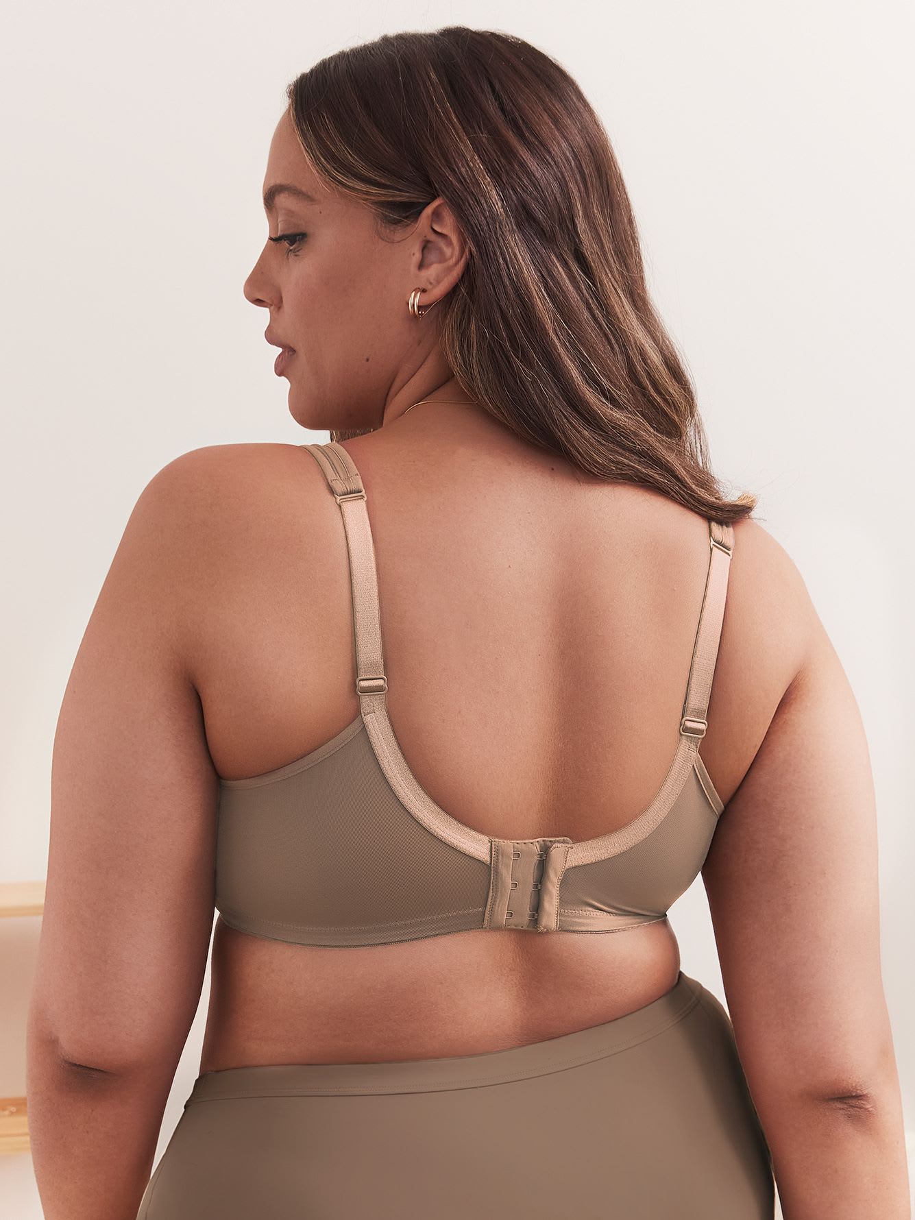 Neutral Contour Underwire T-Shirt Bra - Déesse Collection
