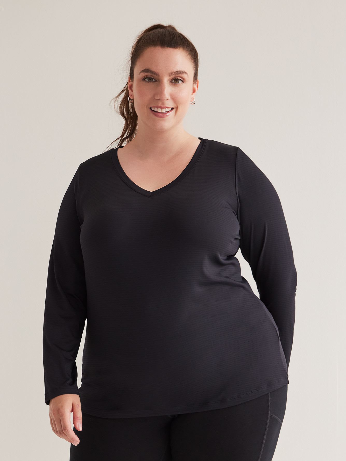 Textured V-Neck Long-Sleeve Tee - Active Zone