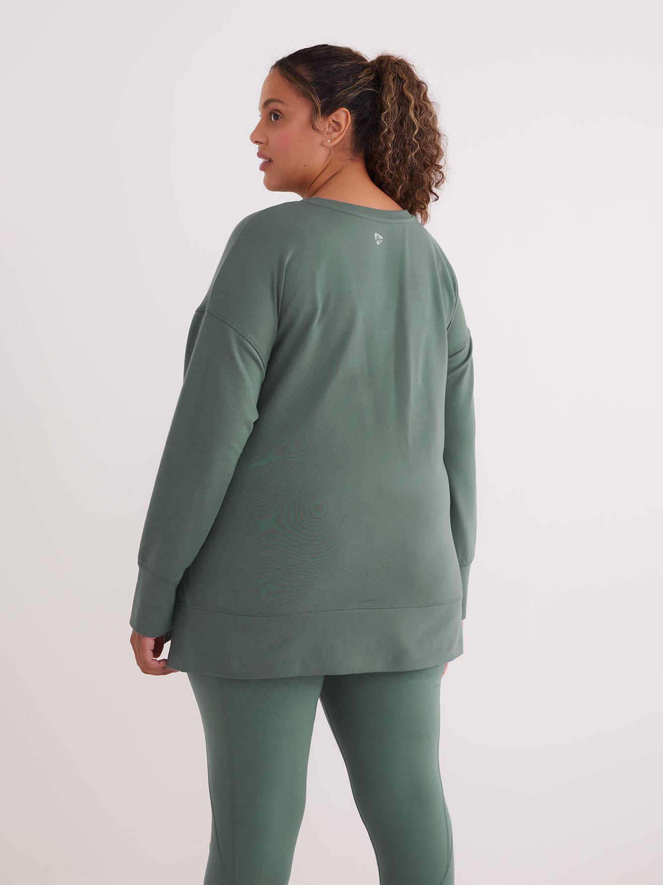 Crew Neck Tunic Sweatshirt - Active Zone