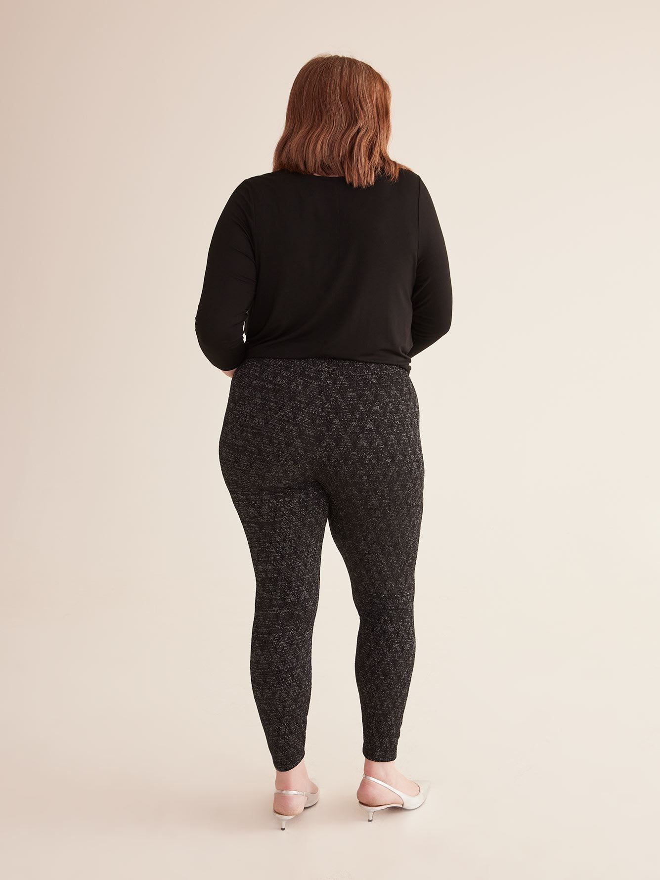 Black Sparkly Textured Legging - PENN. Essentials