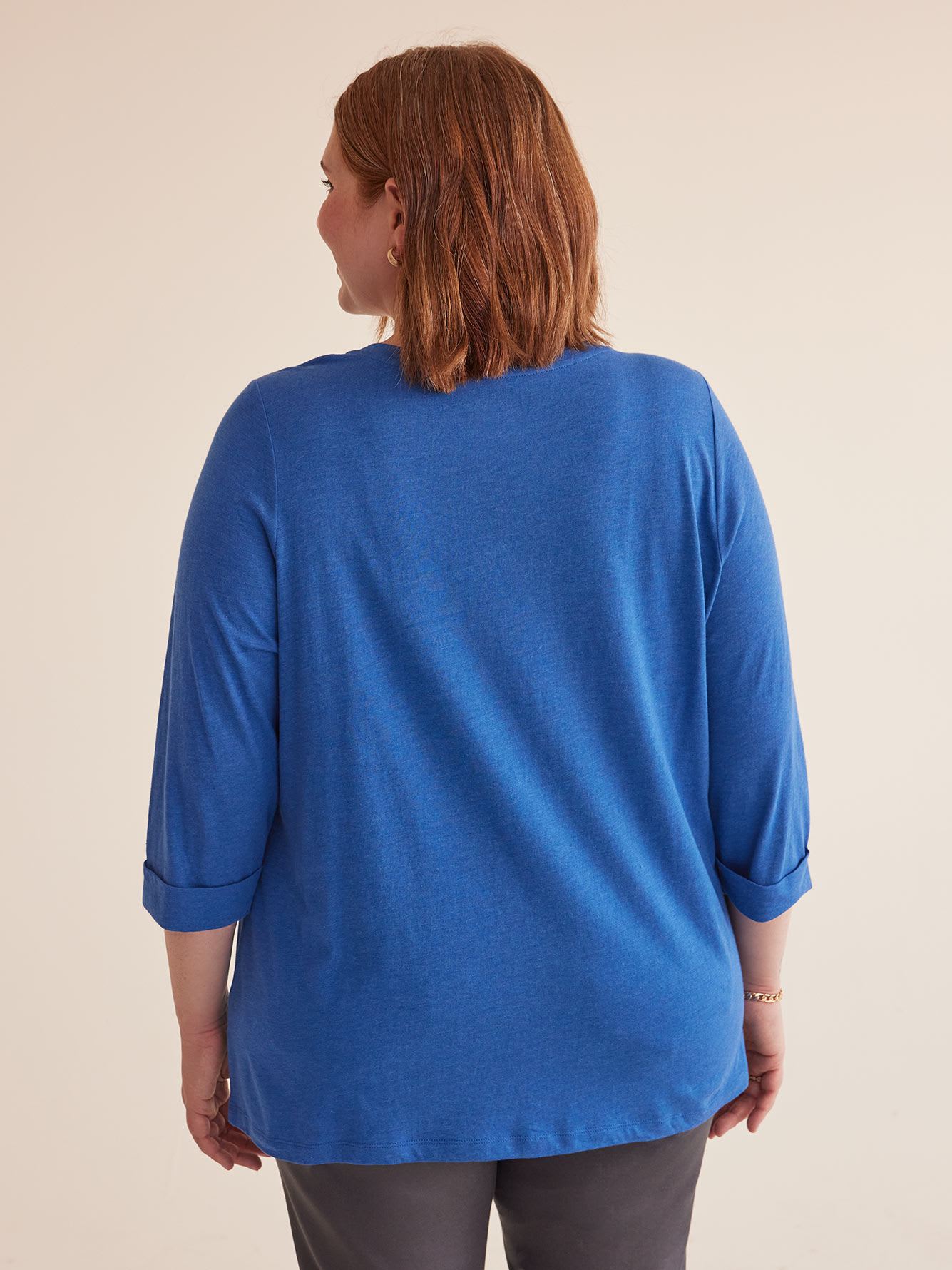 Boyfriend-Fit 3/4-Sleeve V-Neck Tee - PENN. Essentials