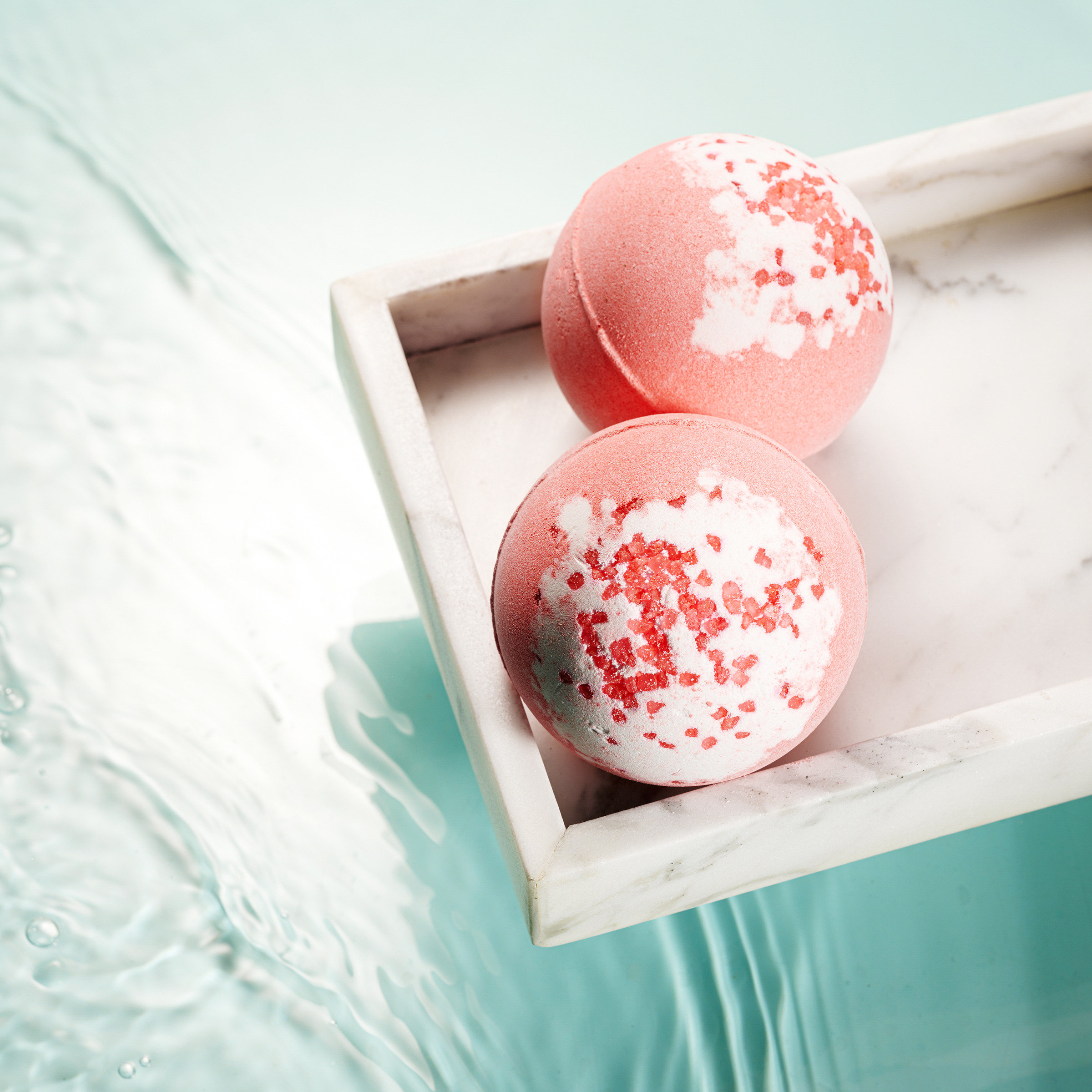 Lovery Strawberry And Vanilla Bath Bomb, Handmade Spa Bath Fizzy, 7oz