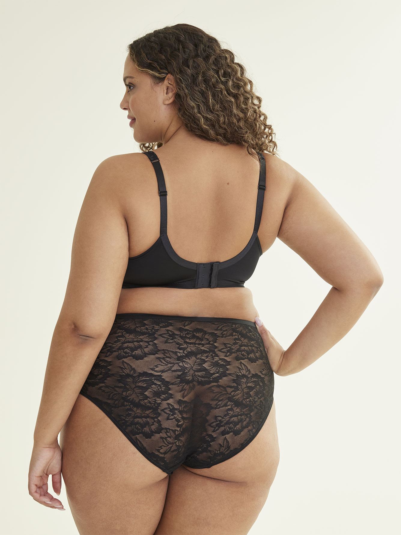 Contour Lace Underwire T-Shirt Bra - Déesse Collection