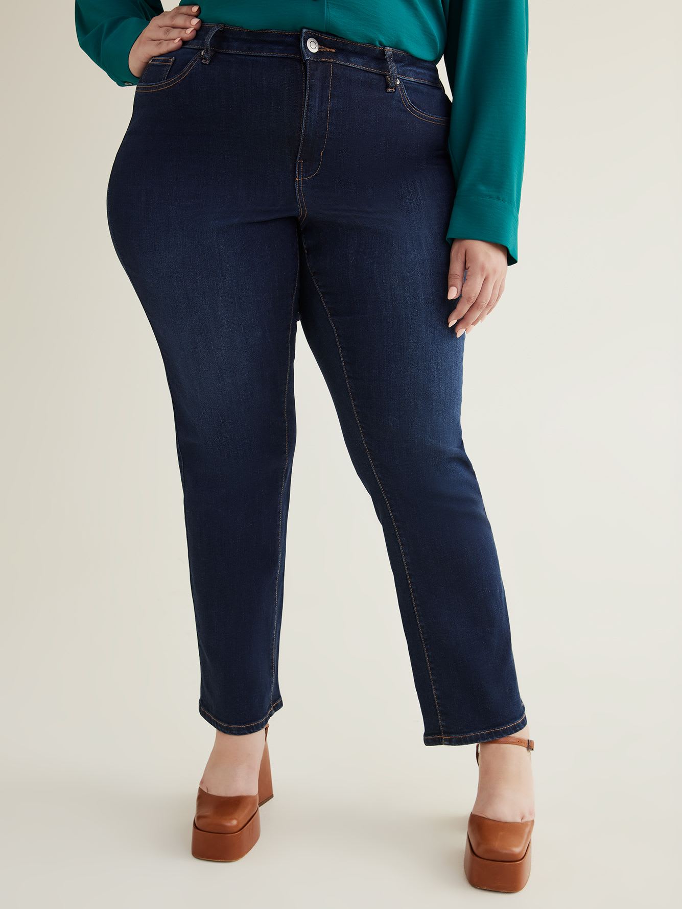Petite, 1948-Fit Medium Wash Bootcut Jeans - d/C JEANS