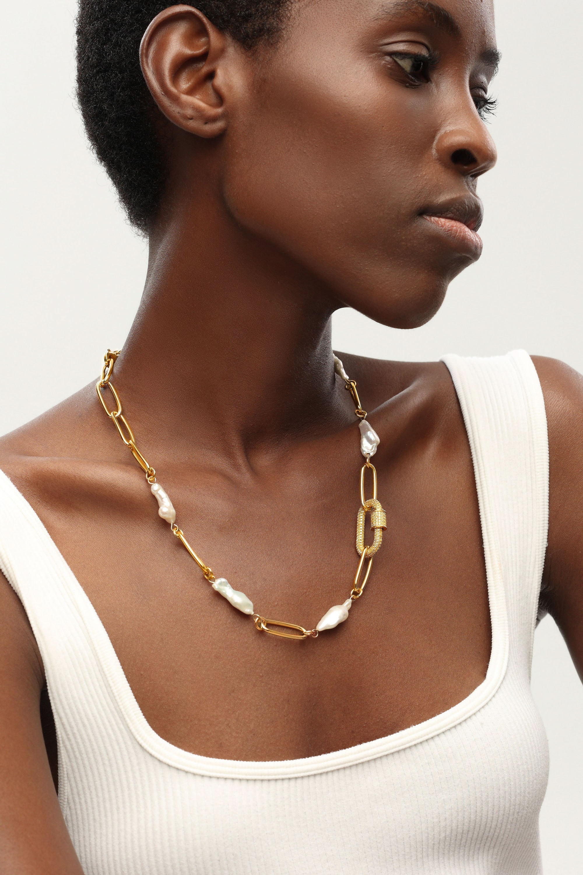 Classicharms-Gem-encrusted Carabiner Lock Pendant Natural Baroque Pearl Necklace