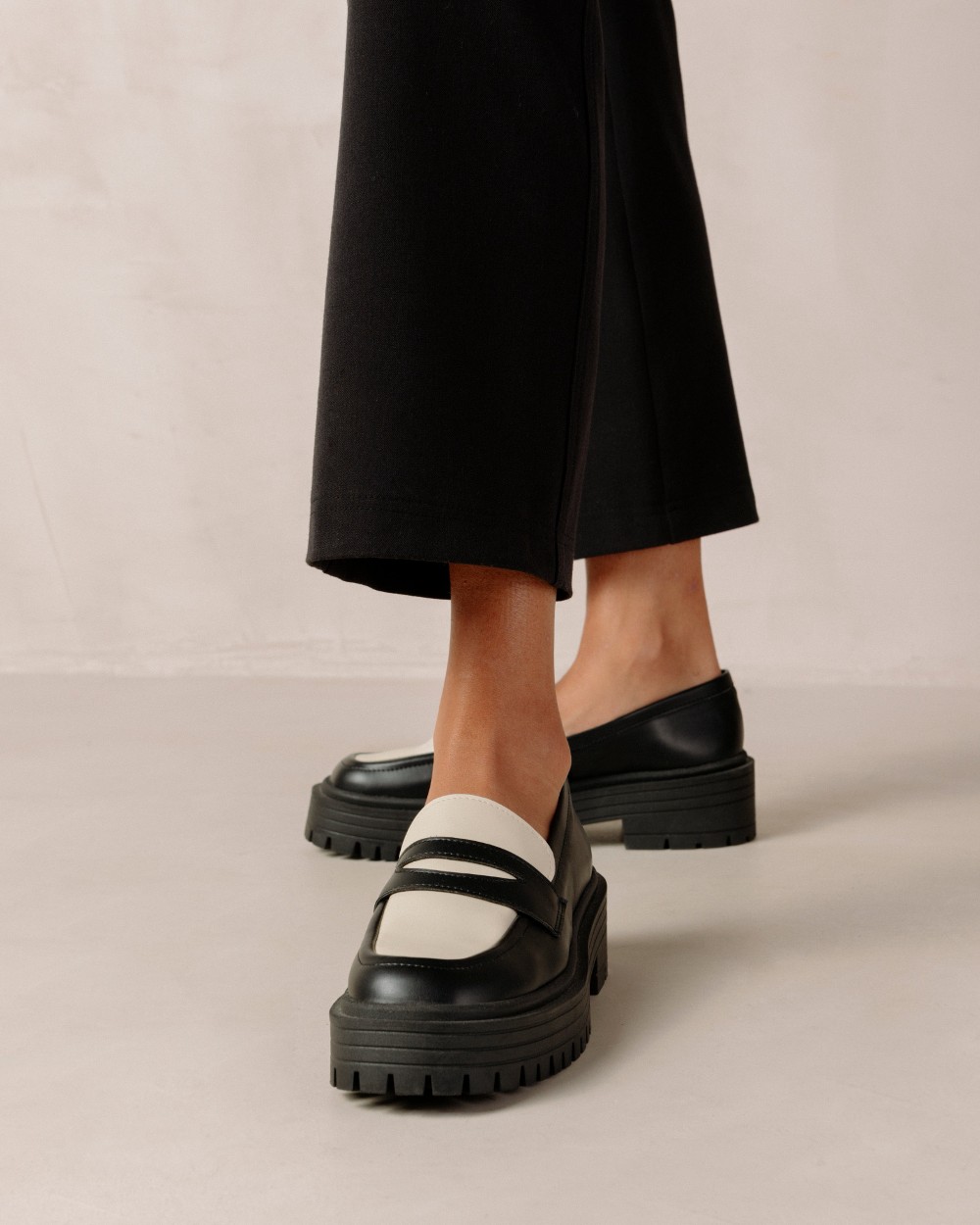 SVEGAN - Mask Black White Vegan Leather Loafers