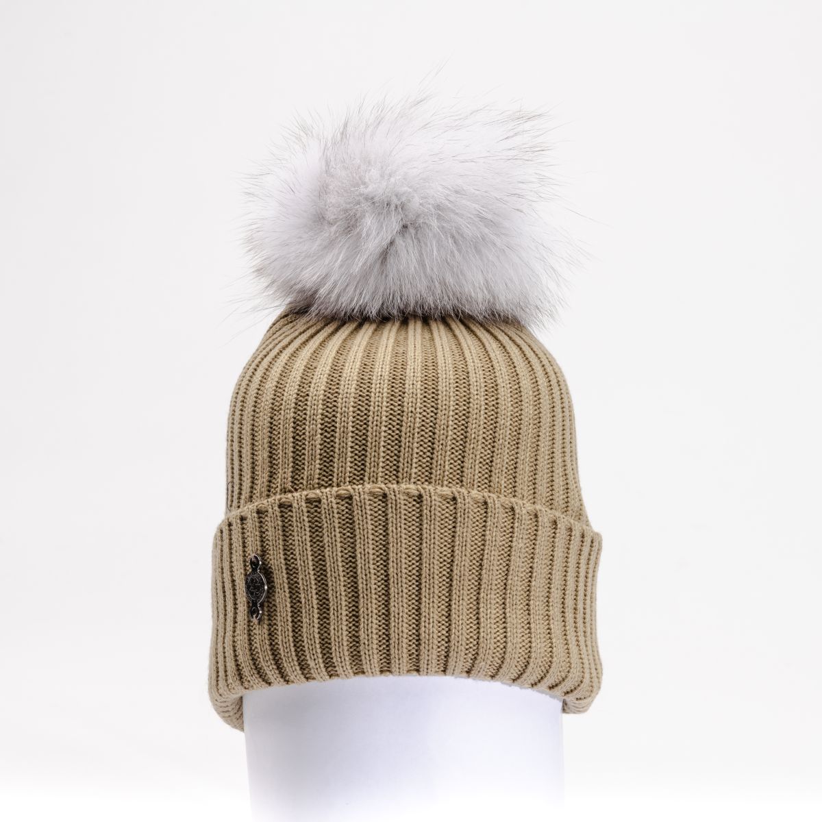 Harricana - Basic Beanie with upcycled fur pom