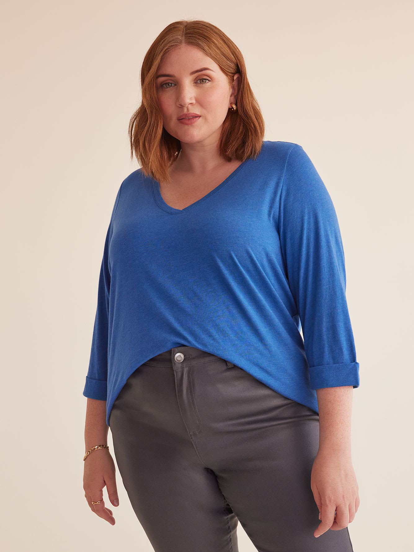 Boyfriend-Fit 3/4-Sleeve V-Neck Tee - PENN. Essentials