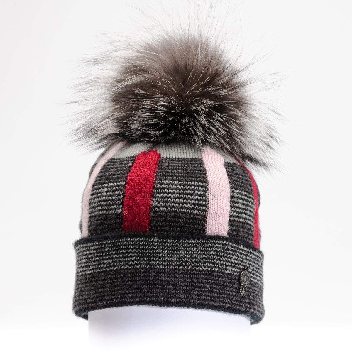 Harricana - Beki - Plaid Beanie w upcycled fur pom