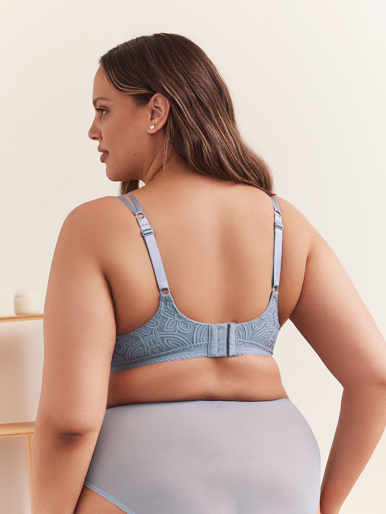 All-Lace Underwire Balconnette Bra with Double Straps - Déesse Collection