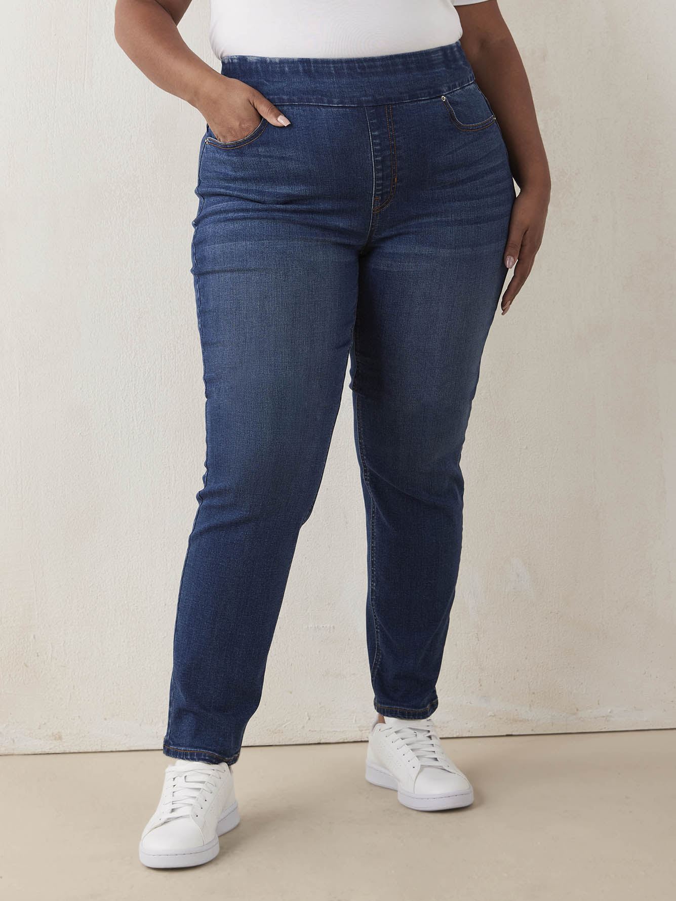 Tall Savvy Fit Pull-On Straight Leg Jeans - d/c JEANS - PENN. Essentials