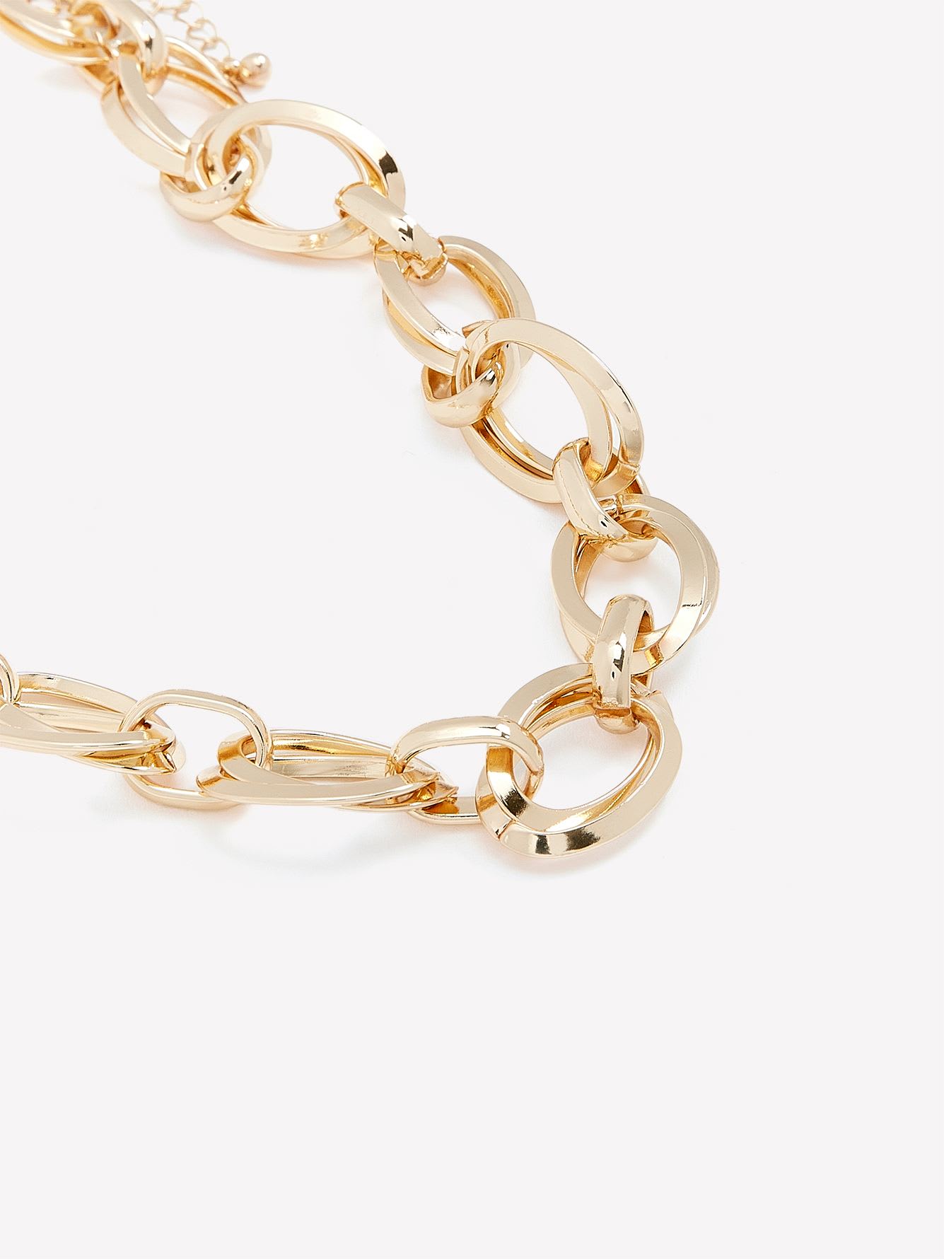 Short Chunky Golden Link Necklace