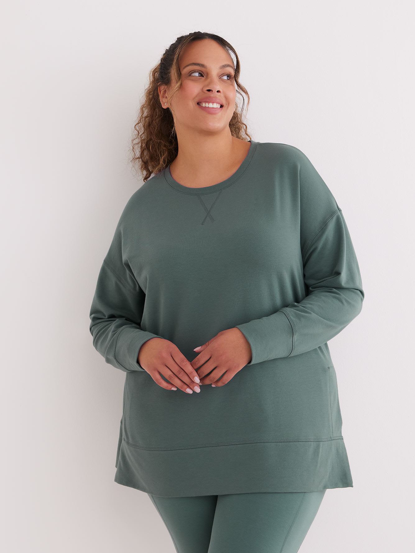 Crew Neck Tunic Sweatshirt - Active Zone