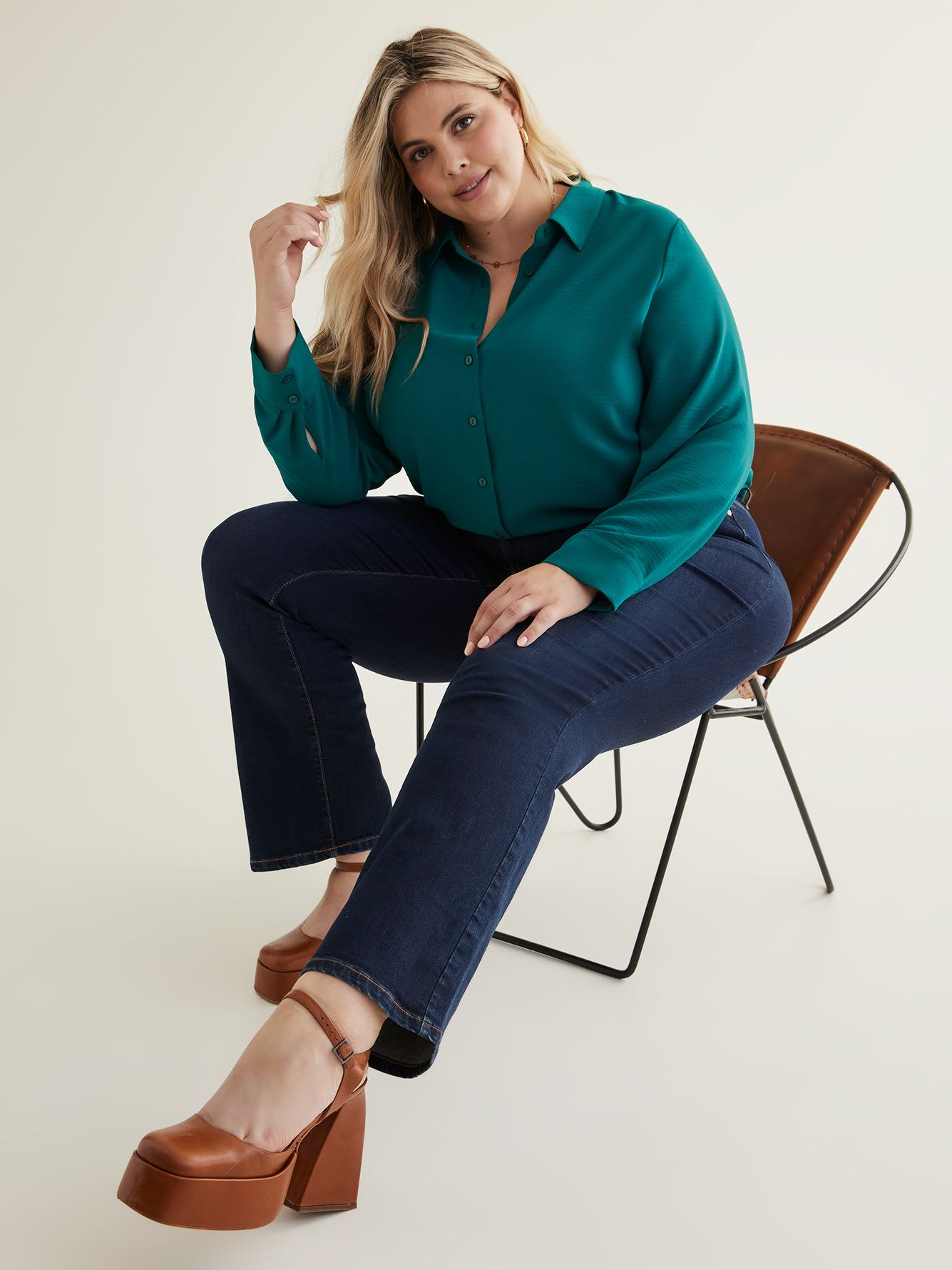 Petite, 1948-Fit Medium Wash Bootcut Jeans - d/C JEANS
