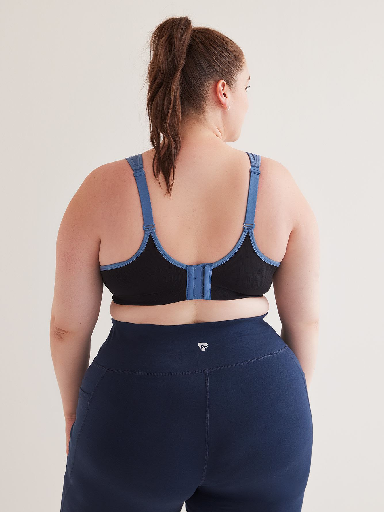 Colourblock Underwire Sports Bra, G-H Cups - Active Zone