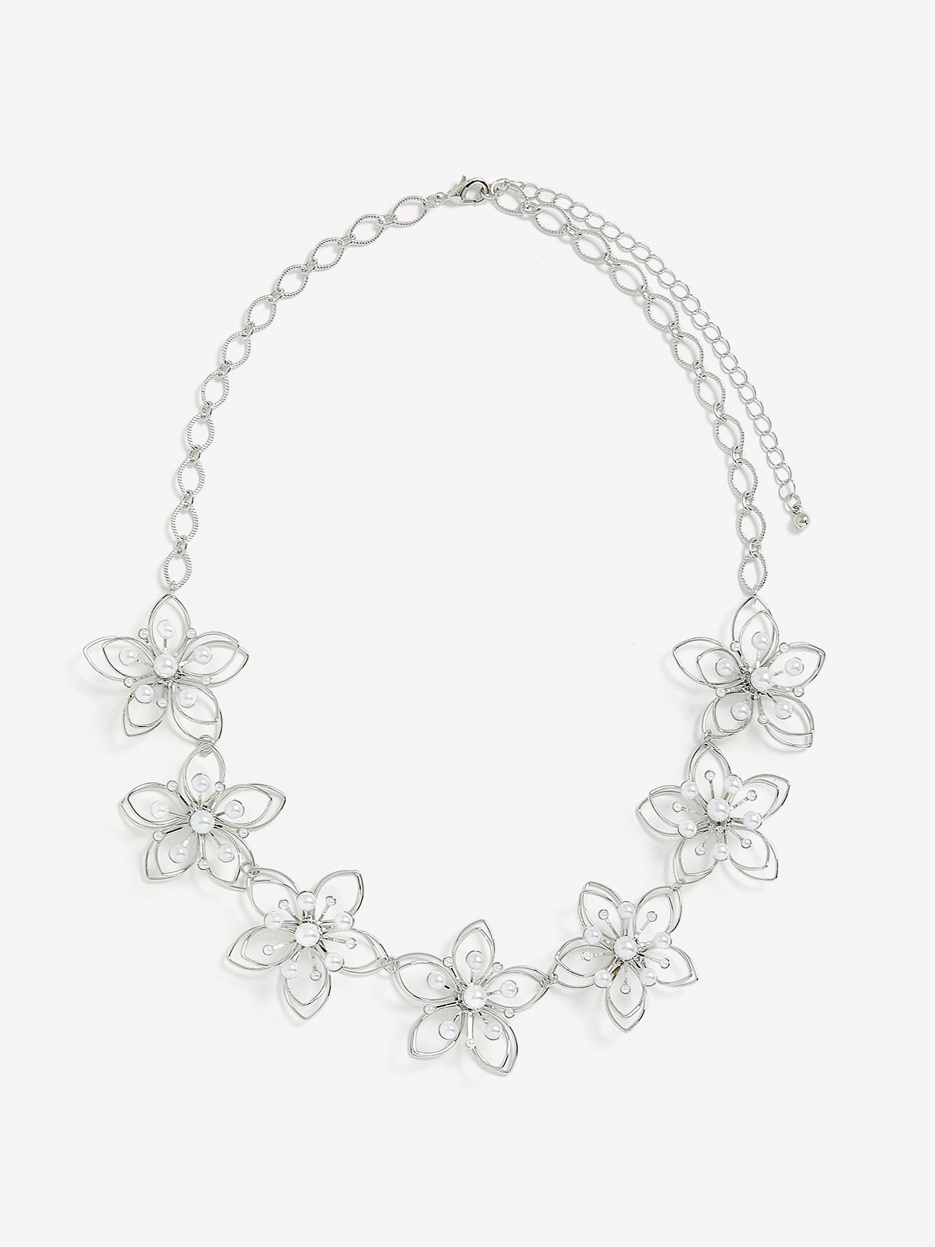 Short Flower Necklace with Pearl