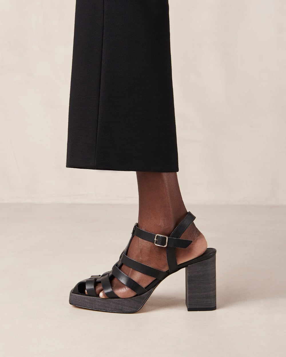 SVEGAN - Rollers Caramel Sandals