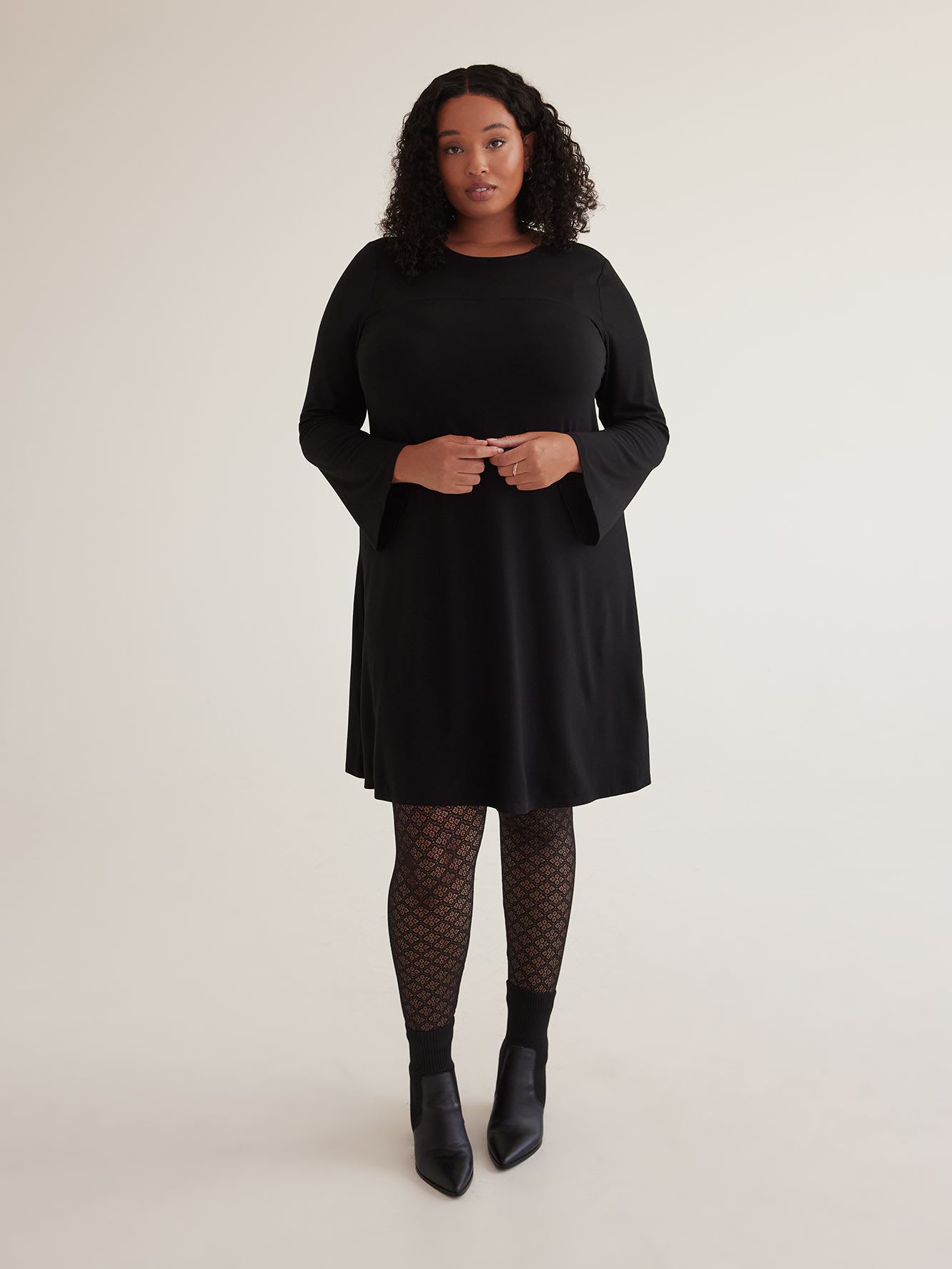 Black Fashion Lace Legging - PENN. Essentials