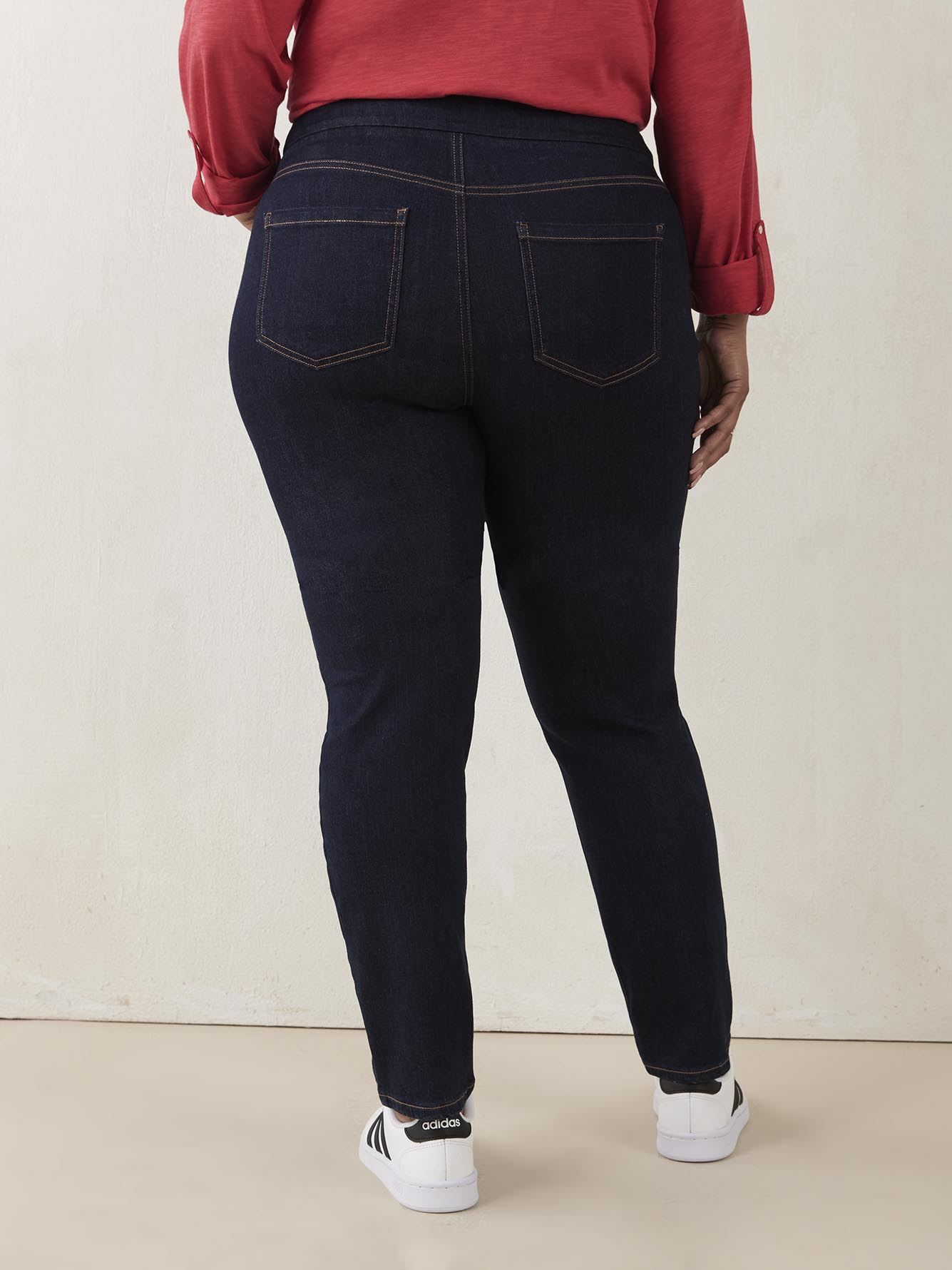 Tall, Savvy Fit Pull-On Straight Leg Jeans - d/c JEANS - PENN. Essentials