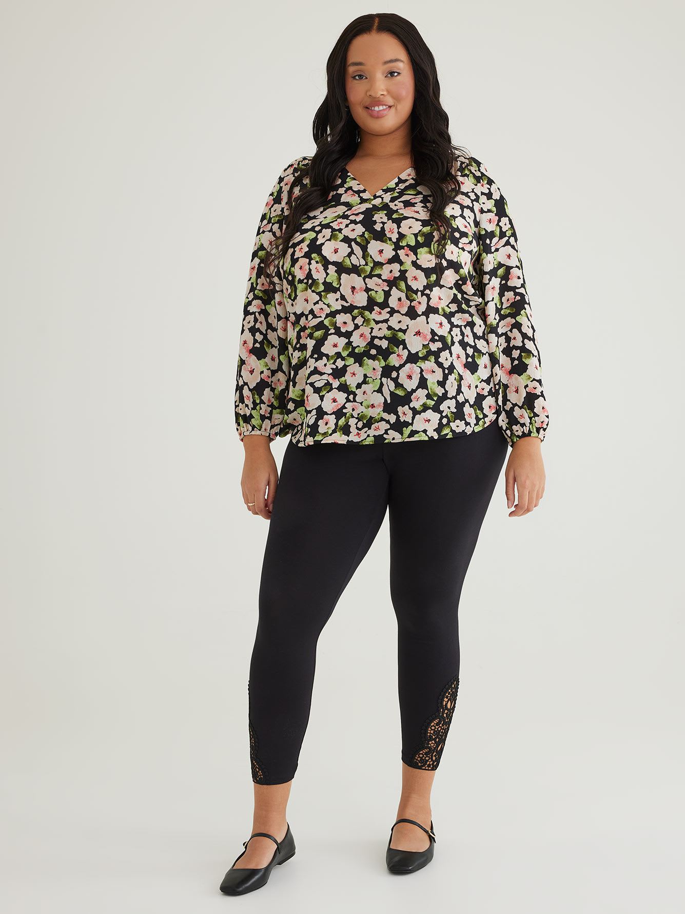 Fashion Legging with Side Crochet Lace Insert - PENN. Essentials