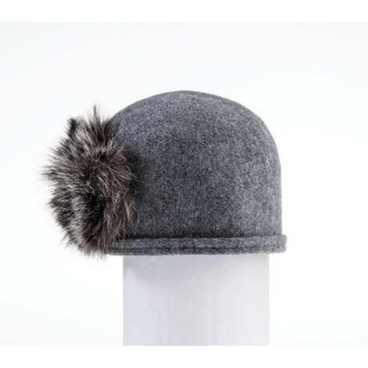 CANADIAN HAT - CICI - ORMOS W SIDE UPCYCLED FUR POM