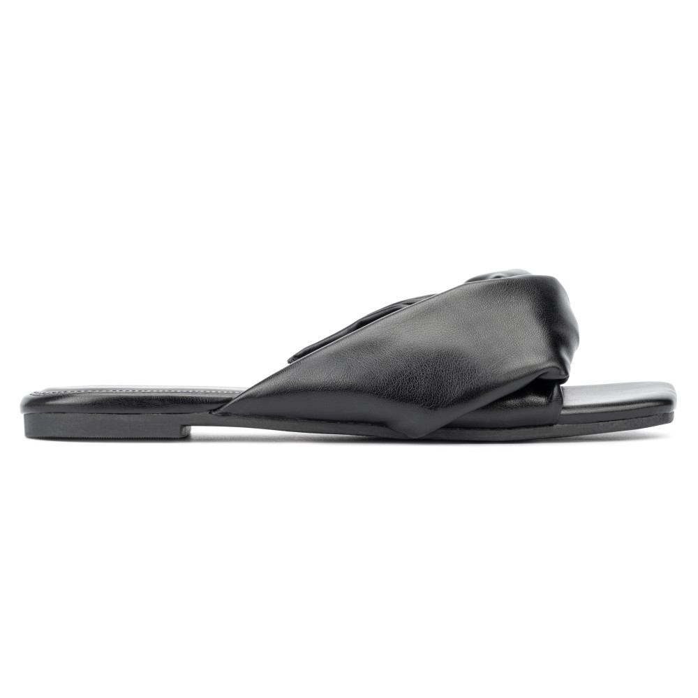 Women's Pamela Flats
