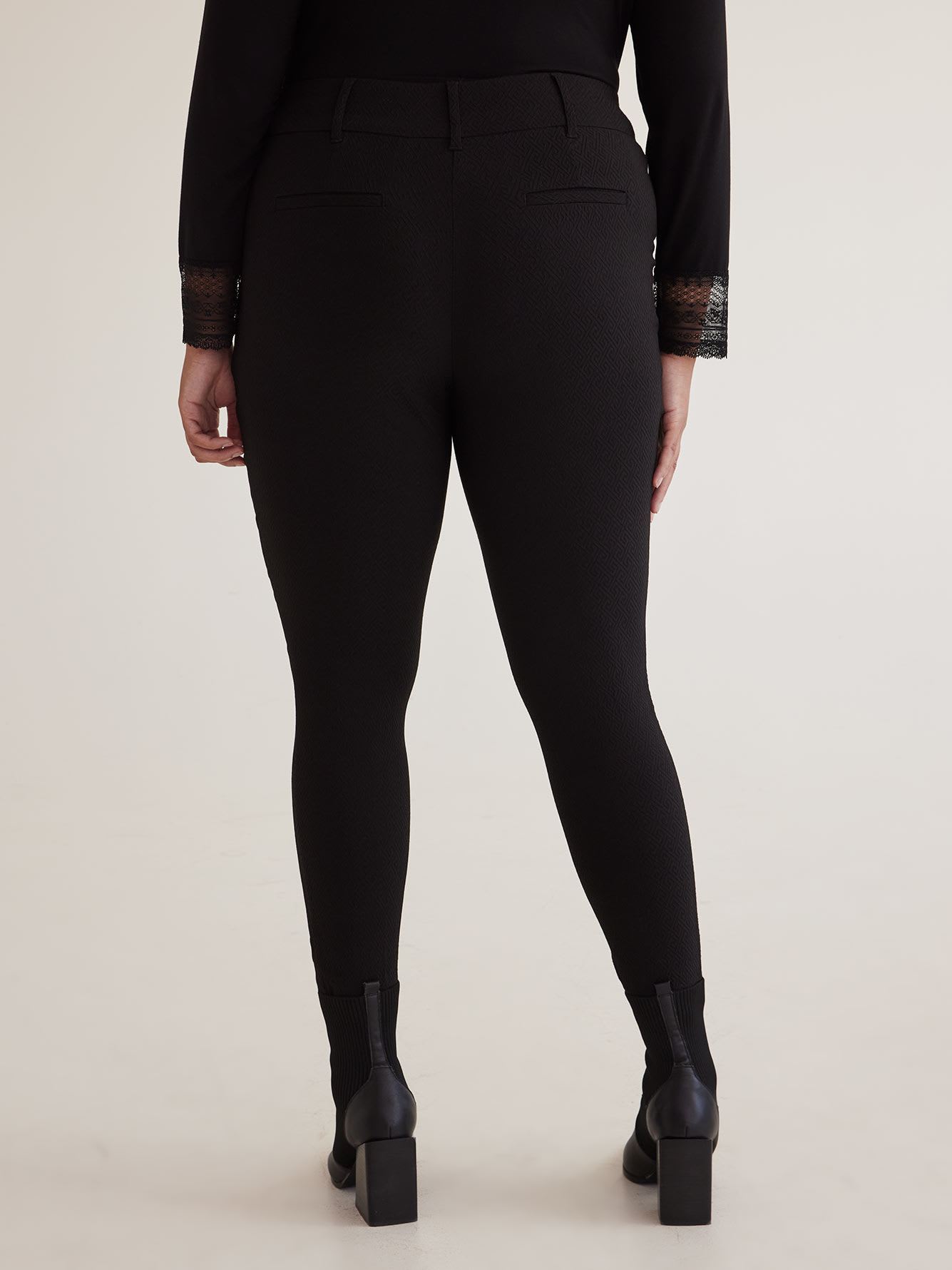 Black Textured Skinny-Leg Savvy Pant