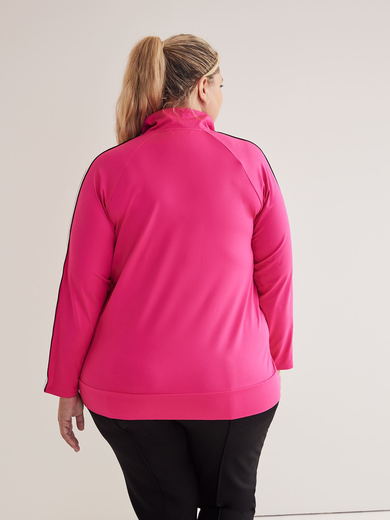 Colour Block Half-Zip Pullover - Active Zone