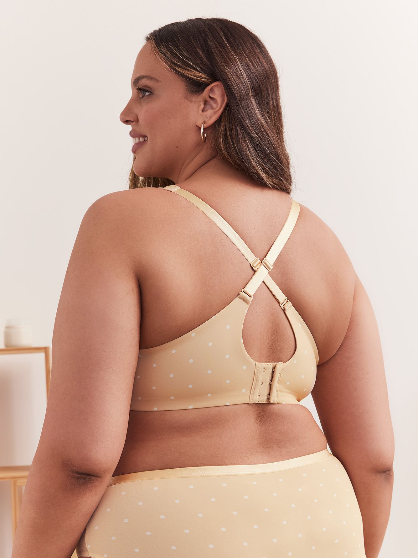 Underwire Dotted Contour T-Shirt Bra with Lace - Déesse Collection