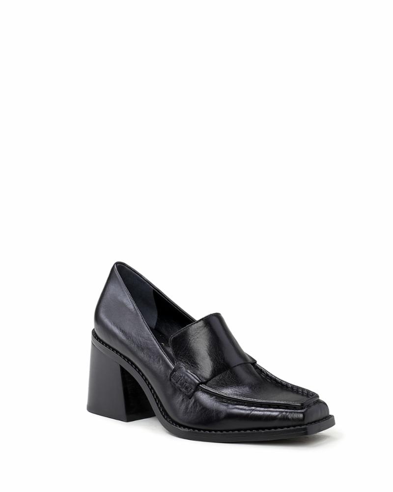Vince Camuto Segellis