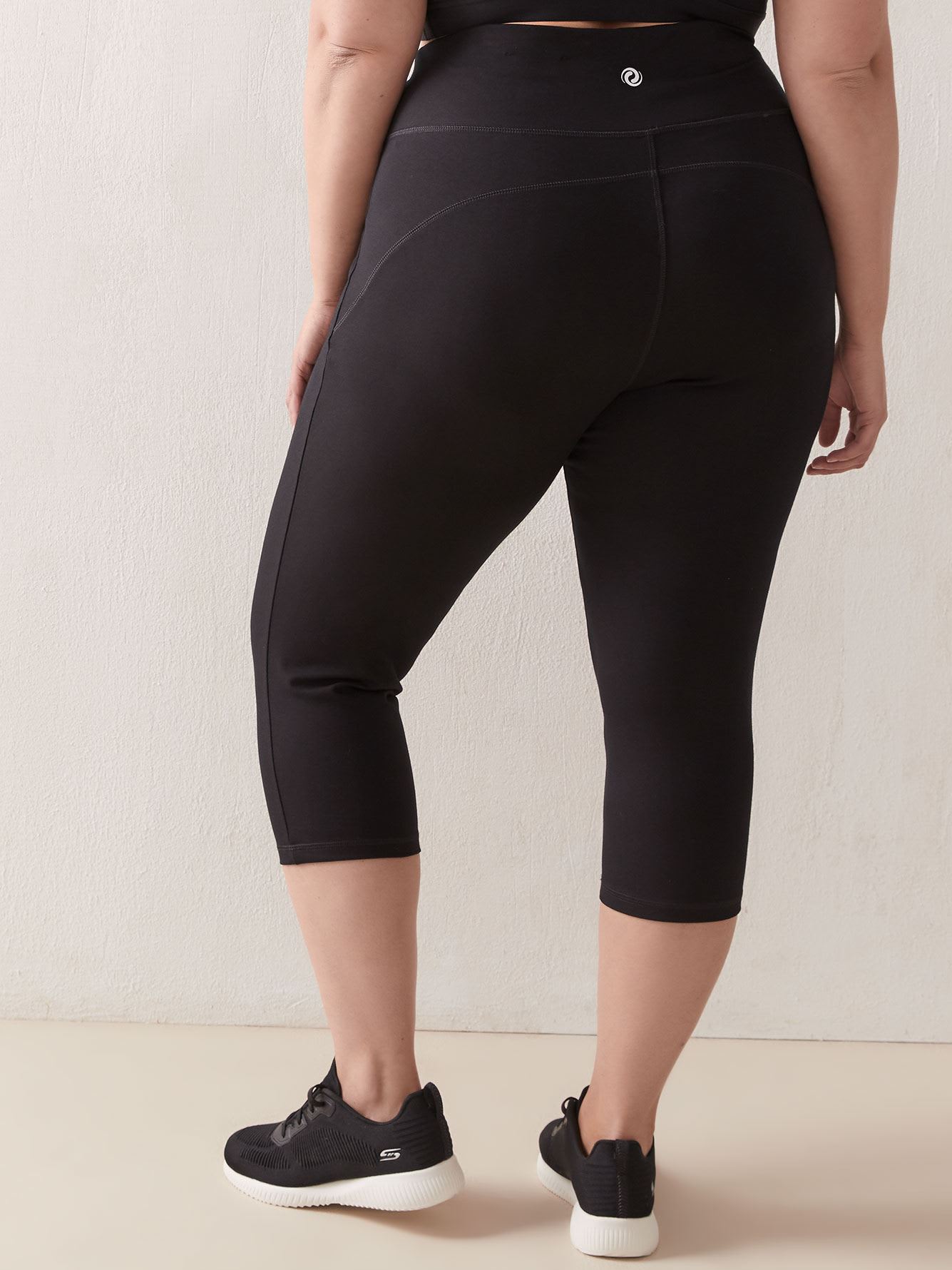 Black Capri Legging - Active Zone