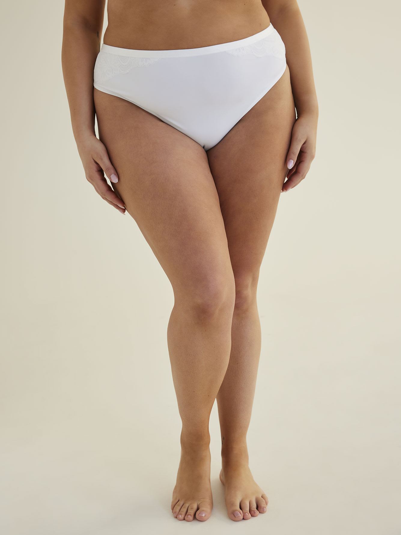 Solid Microfiber Thong with Lace Details - ti VOGLIO