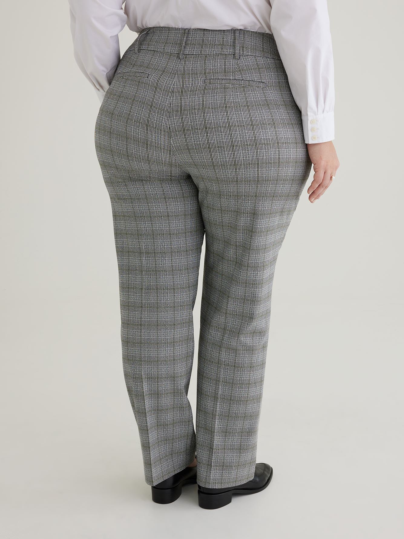 Plaid Straight-Leg Savvy Pant - PENN. Essentials