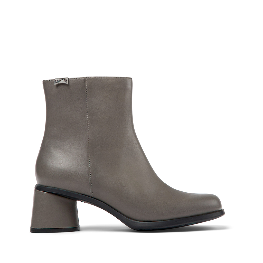 Camper Kiara in Ankle Boots