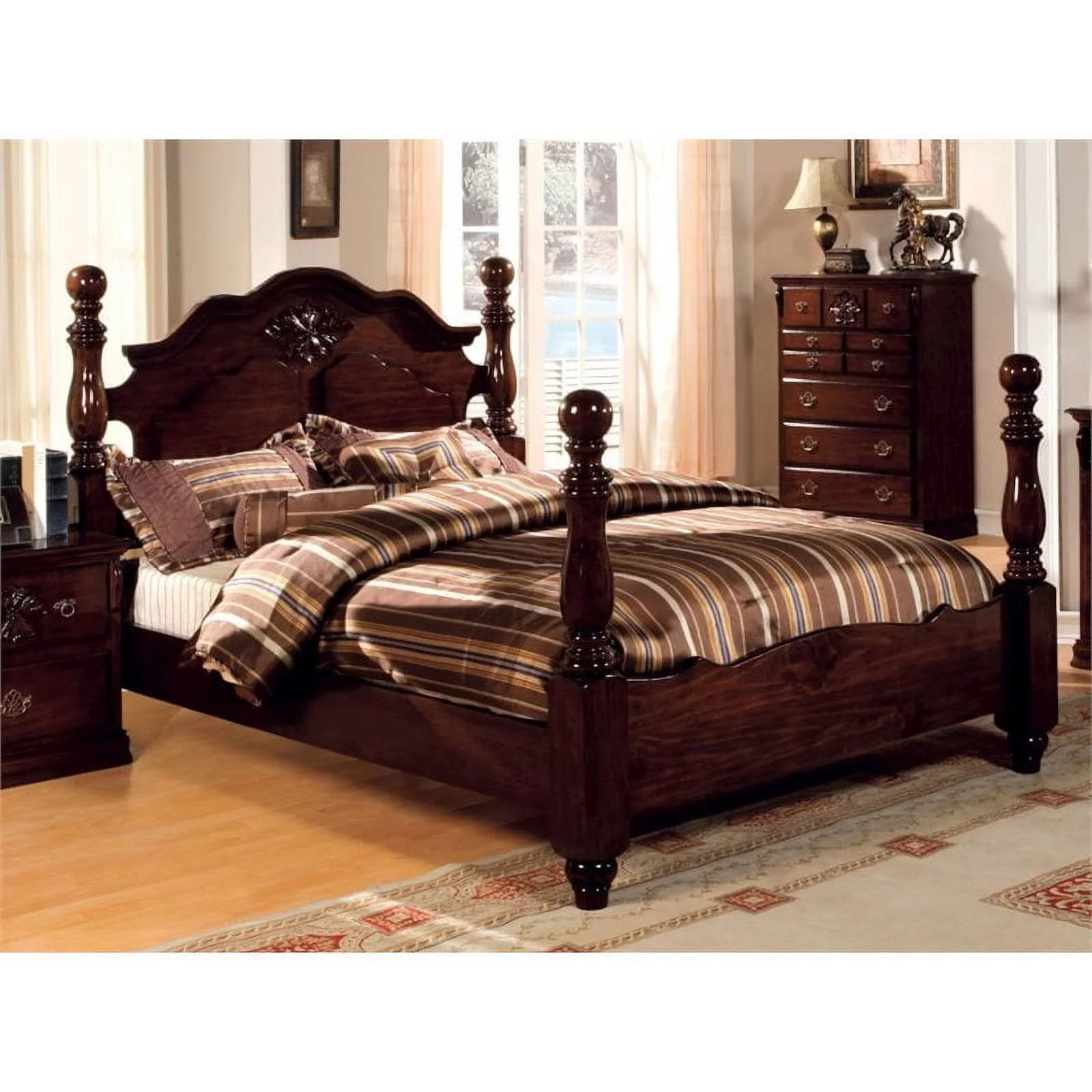 Bowery Hill Queen Poster Bed in Dark Pine