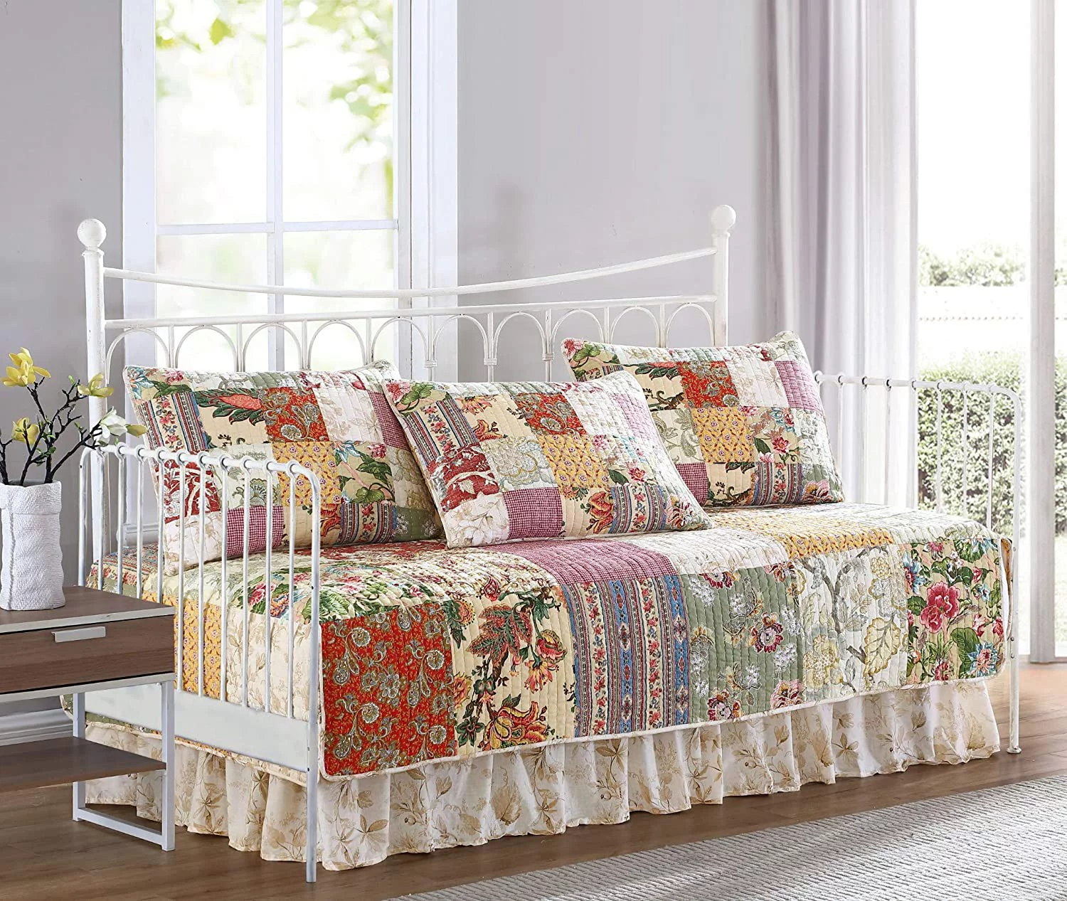 Chezmoi Collection Delaney 5-Piece Floral Patchwork Reversible 100% Cotton Vintage Washed Quilted Daybed Set