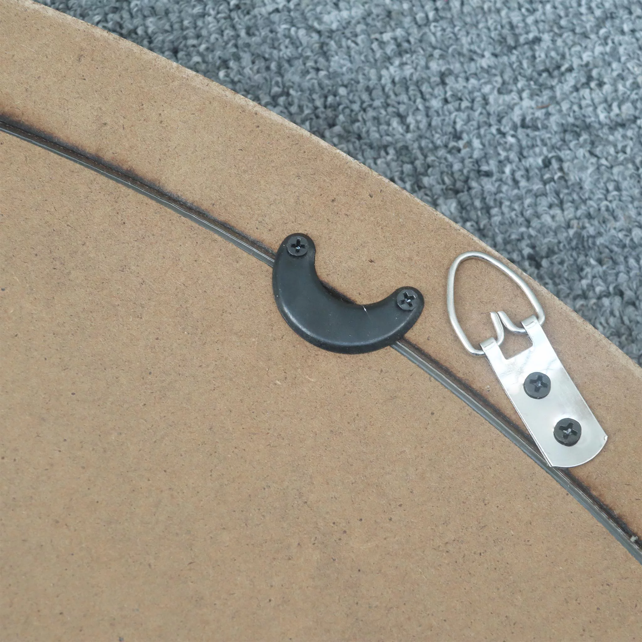 Parisloft Arched Framhouse Carved Wood Wall Mirror, Natural Wood and a Slight White, 31.875