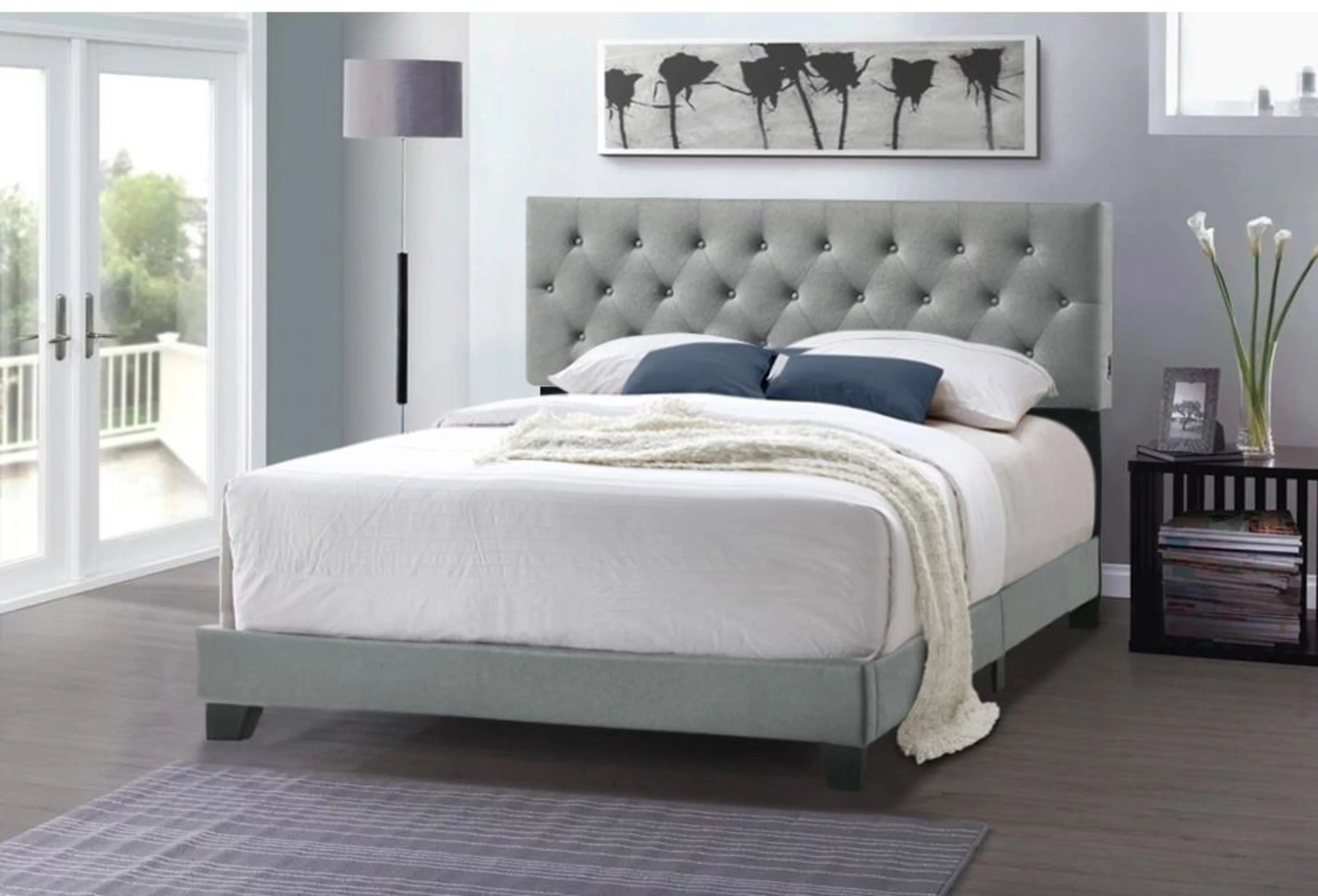 Royale Tufted Bed with USB Power Connection