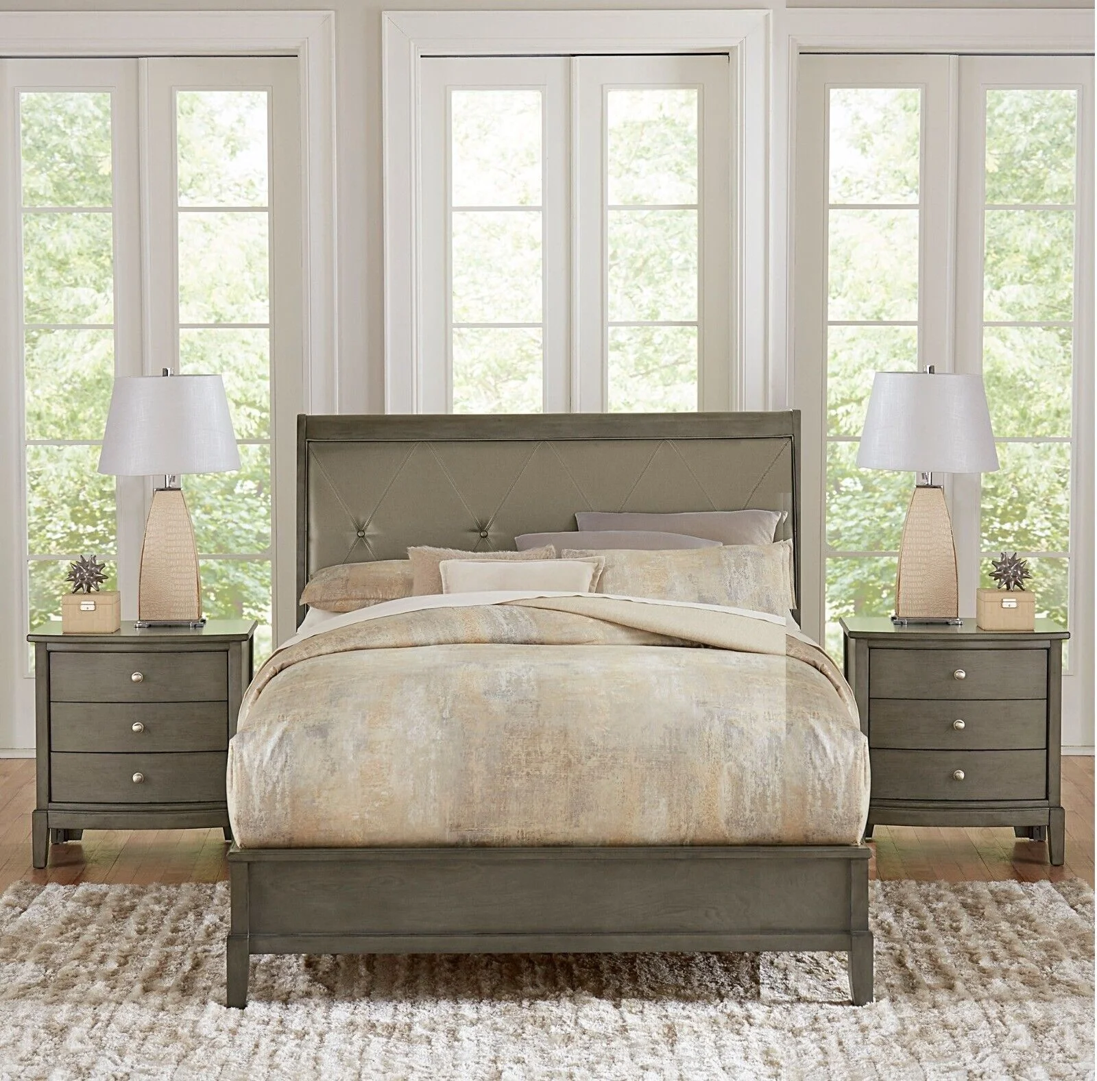 Transitional Style Gray Finish 3pc Bedroom Set California King Bed and 2x Nightstand Wooden Furniture