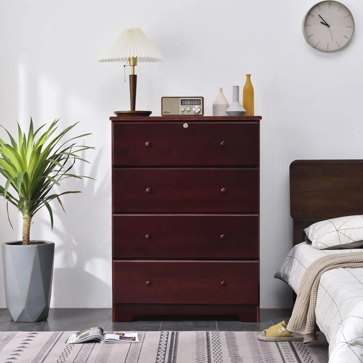 Isabela Solid Pine Wood 4 Drawer Chest Dresser In Mahogany